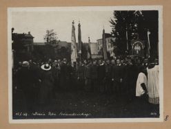 Fotografia z uroczystości sadzenia Dębu Kościuszkowskiego w Łodzi w dniu 15 X 1917 r. 