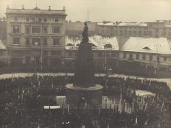 Uroczystość odsłonięcia pomnika Tadeusza Kościuszki na Placu Wolności w Łodzi w dniu 14 XII 1930 r. Pomnik zniszczyli niemieccy okupanci w listopadzie 1939 r.