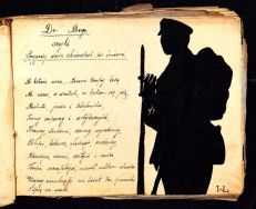 Pierwsza strona rękopisu utworu pt. &bdquo;Do Boga, czyli przygody dusz żołnierskich po śmierci&rdquo;, ozdobiona sylwetką legionisty. Tekst i ilustracje sygnowane inicjałami &bdquo;WL&rdquo;.