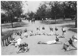 Dzieci z Miejskiego Przedszkola nr 12 ul. Perla 5, 1932-1934 &ndash; Zbiory Zofii Wiśniewskiej