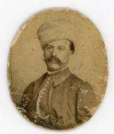 Oktawiusz Nakielski w stroju powstańca z 1863 roku &ndash; wizerunek z medalionu.