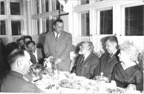 Wizyta prof. Ary Sternfelda w Sieradzu. APŁ, Komitet Wojew&oacute;dzki PZPR w Łodzi, sygn. 846.