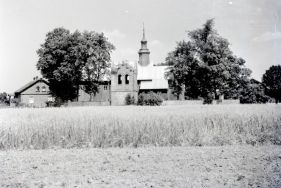 Szczawin - parafia rzymskokatolicka pw. ś. Stanisława Biskupa i Męczennika. APŁ, Archiwum Włodzimierza Pfeiffera, sygn. 843