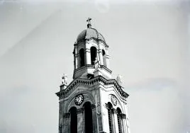 Ł&oacute;dź - parafia rzymskokatolicka pw. Podwyższenia św. Krzyża. APŁ, Archiwum Włodzimierza Pfeiffera, sygn. 761