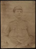 Stanisław Wolski, uczeń kl. IV Szkoły Zgromadzenia Kupc&oacute;w m. Łodzi, harcerz.  W VII 1915 r. wstąpił do 5 pp Leg. Poległ jako podchorąży pod Dźwińskiem 3 I 1920 r.