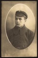 Ireneusz Tworos, uczeń kl. VII Szkoły Zgromadzenia Kupc&oacute;w m. Łodzi. Służył w stopniu kaprala w 5 pp Leg. Zginął 20 I 1920 r.