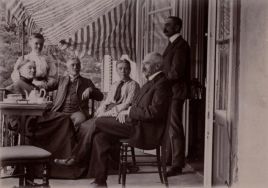 Odpoczynek przy herbacie, Maluszyn 1906. APŁ. Archiwum Potockich i Ostrowskich z Maluszyna, sygn. IV/112, s. 468.
