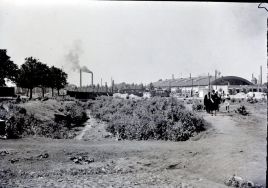 (1938) Hala widok od placu Leonarda Archiwum Państwowe w Łodzi, Archiwum Włodzimierza Pfeiffera (księgarza i fotografa ł&oacute;dzkiego), sygn. 756
