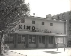 Kino Halka przy ul. Krawieckiej 3/5 (ok. 1969 r.) Archiwum Państwowe w Łodzi, Samorządowa Instytucja Filmowa 