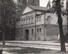 Kino Pok&oacute;j przy ul. Św. Kazimierza 6 (ok. 1969 r.) Archiwum Państwowe w Łodzi, Samorządowa Instytucja Filmowa 