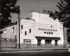 Kino Muza przy ul. Pabianickiej 173 (ok. 1969 r.) Archiwum Państwowe w Łodzi, Samorządowa Instytucja Filmowa 