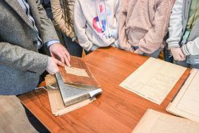 Zajęcia genealogiczne dla uczni&oacute;w w APŁ, fot. Agata Cuper
