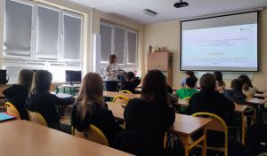 Lekcja archiwalna dla uczni&oacute;w SP nr 11 w Łodzi, fot. Paulina Bauer.