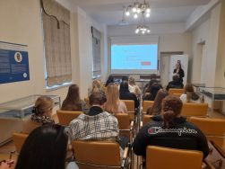 Zajęcia ze studentami Politechniki Ł&oacute;dzkiej 