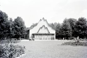 Park im. Staszica. Teatr letni, 1931 r. [Archiwum Włodzimierza Pfeiffera (księgarza i fotografa ł&oacute;dzkiego), sygn. 333]