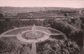 Park Helen&oacute;w. Widok og&oacute;lny parku, ok. 1900 r. [Zbi&oacute;r album&oacute;w ikonograficznych, sygn. A-23/17]