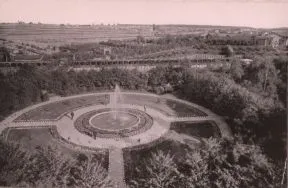 Park Helen&oacute;w. Widok og&oacute;lny parku, ok. 1900 r. [Zbi&oacute;r album&oacute;w ikonograficznych, sygn. A-23/17]