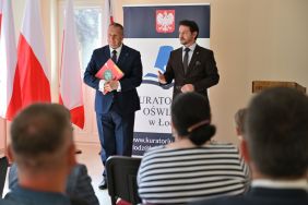 Wręczenie nagr&oacute;d konkursu genealogicznego &bdquo;Bez korzeni nie zakwitniesz. Moja Wielka i Mała Ojczyzna&rdquo;, fot. Albert Jaworski.
