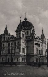 Kości&oacute;ł ewangelicko-augsburski pod wezwaniem św. Tr&oacute;jcy, obecnie kości&oacute;ł rzymskokatolicki p. w. Zesłania Ducha świętego - ul. Piotrkowska 2