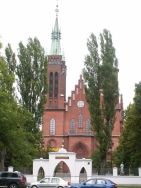 Kości&oacute;ł pod wezwaniem św. Wojciecha, wcześniej filia parafii rzymskokatolickiej św. Doroty w Mileszkach - ul. Rzgowska 242