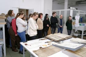 Wycieczka student&oacute;w Historii Sztuki w APŁ. Fot. Piotr Sikora.