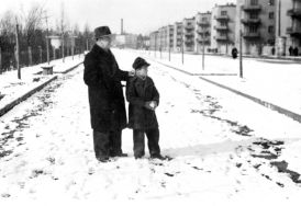Roman i Filip Wajnikonisowie na Osiedlu Montwiłła-Mireckiego &ndash; 1939 