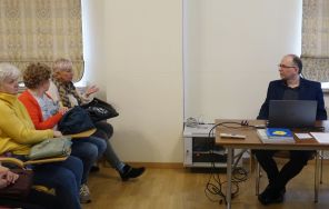 Zajęcia dla senior&oacute;w w APŁ, fot. M. Dybalski.