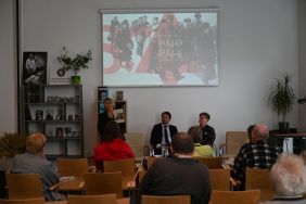 Spotkanie autorskie dotyczące publikacji &bdquo;Przełożony Starszeństwa Żyd&oacute;w w Łodzi w latach 1939-1944. Procesy archiwotw&oacute;rcze&rdquo;, fot. A. Kaniewska.
