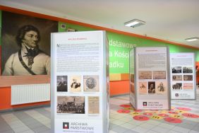 Wystawa APŁ w Szkole Podstawowej im. Tadeusza Kościuszki w Szadku, fot. M. Dybalski.