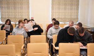 Zajęcia archiwalne dla student&oacute;w wojskoznawstwa, fot. M. Dybalski