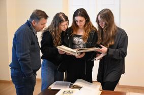 Zajęcia archiwalne dla student&oacute;w wojskoznawstwa, fot. M. Dybalski