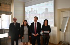 Wręczenie wyr&oacute;żnień pracownikom APŁ, fot. M. Lisiecki.