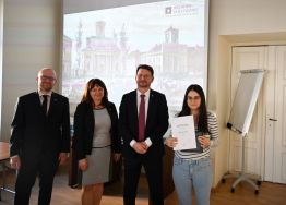 Wręczenie wyr&oacute;żnień pracownikom APŁ, fot. M. Lisiecki.