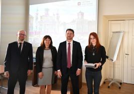 Wręczenie wyr&oacute;żnień pracownikom APŁ, fot. M. Lisiecki.
