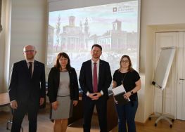 Wręczenie wyr&oacute;żnień pracownikom APŁ, fot. M. Lisiecki.