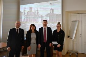 Wręczenie wyr&oacute;żnień pracownikom APŁ, fot. M. Lisiecki.