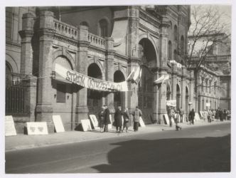 Ł&oacute;dzki Strajk Ostrzegawczy w ZPB im J. Marchlewskiego ul. Ogrodowa 29.03.1981 zdj. R.Kasprowicz