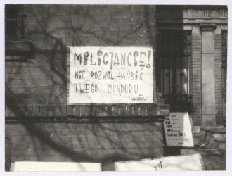 Ł&oacute;dzki Strajk Ostrzegawczy w ZPB im J. Marchlewskiego ul. Ogrodowa 29.03.1981 zdj. R.Kasprowicz