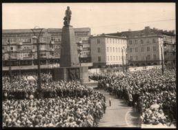 Uroczystości 3-go maja na Placu Wolności  1981 zdj. W. Kraska