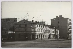 r&oacute;g ul. Dąbrowskiego i ul. Kilińskiego 29.04.1975 zdj. R.Kasprowicz