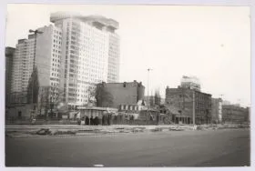 ul. Gł&oacute;wna widok z ul. Sienkiewicza 17.04.1979 zdj. R.Kasprowicz