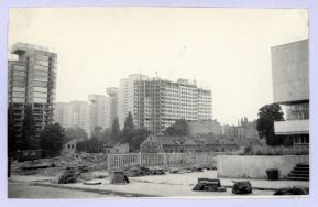 ul. Gł&oacute;wna widok z ul. Sienkiewicza na Manhattan 17.04.1979 zdj. R.Kasprowicz 