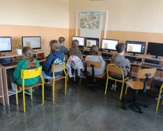 Zajęcia dla si&oacute;dmych klas szk&oacute;ł podstawowych gminy Warta, fot. B. Łuczak.
