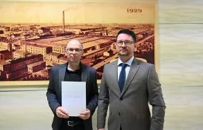 St. kustosz Tomasz Walkiewicz i Dyrektor APŁ Bartosz G&oacute;recki, fot. M. Lisiecki.