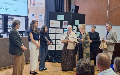 Uroczystość wręczenia nagr&oacute;d w I Og&oacute;lnopolskim Konkursie &bdquo;OPOWIEM CI HISTORIĘ...opowiadanie inspirowane losami lokalnych ofiar II wojny światowej" (0)
