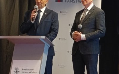 Dyrektor Archiwum Państwowego w Białymstoku dr Marek Kietliński i dyrektor Archiwum Państwowego w Suwałkach Sławomir Filipowicz (34)