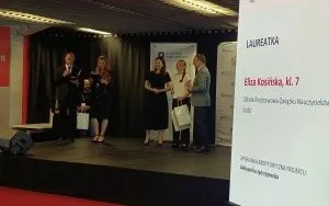 Laureatka Eliza Kosińska odbierająca nagrodę (29)
