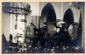 Katafalk z symboliczną trumną Henryka Sienkiewicza w kościele św. Stanisława Kostki w Łodzi, 25 listopada 1916 r.