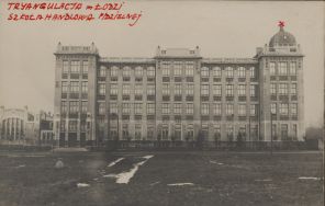 Iglica wieży Szkoły Handlowej przy ul. Narutowicza, punkt triangulacyjny trzeciego rzędu.
