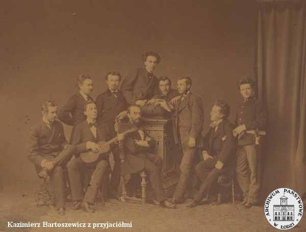 Kazimierz Bartosiewicz z przyjaciółmi